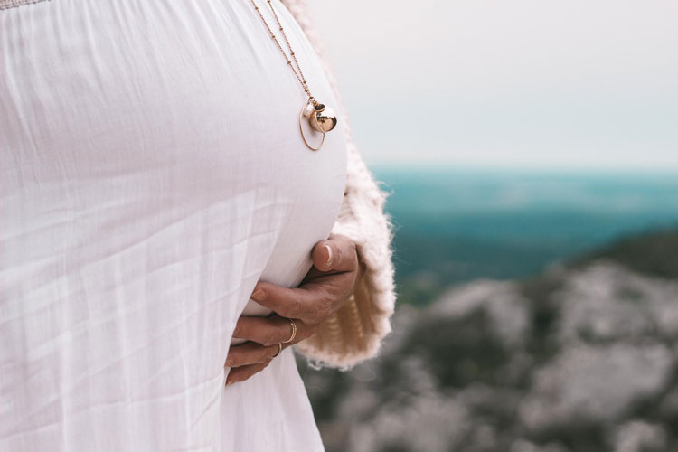 Photo d'une femme enceinte